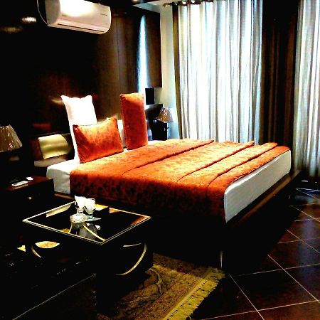 Bling Hotel International Multan Exterior foto